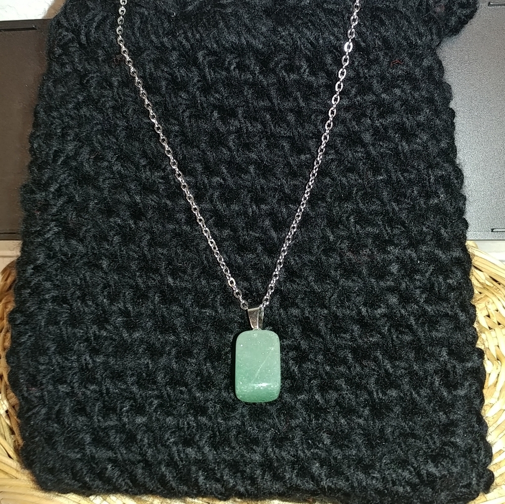 Green Aventurine Necklace Natural Gemstone Pendant Stainless-Steel Necklace NEW - Picture 5 of 17
